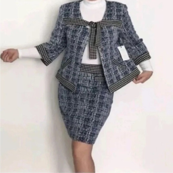 CAbi Dresses & Skirts - CAbi Reina 21 Club Suit Set Jacket Small & Skirt Size 2 Blue Black Tweed Set